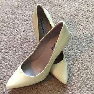 Charles David pumps